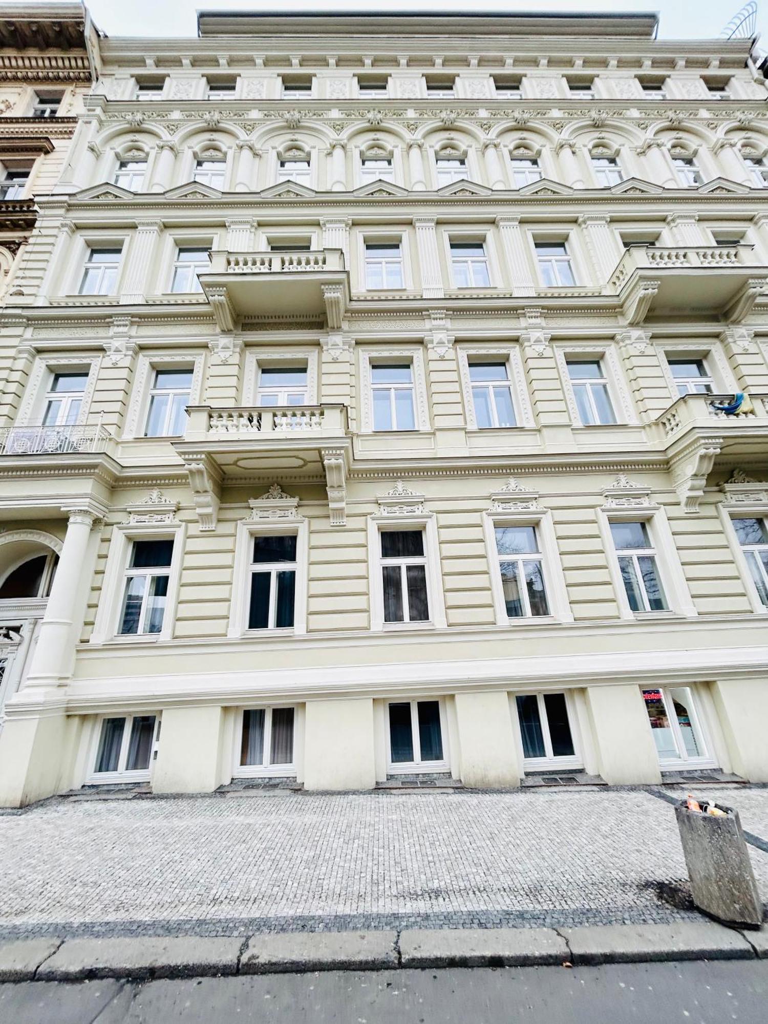 New Design & Style Apartments 50M From Wenceslas Square Praag Buitenkant foto