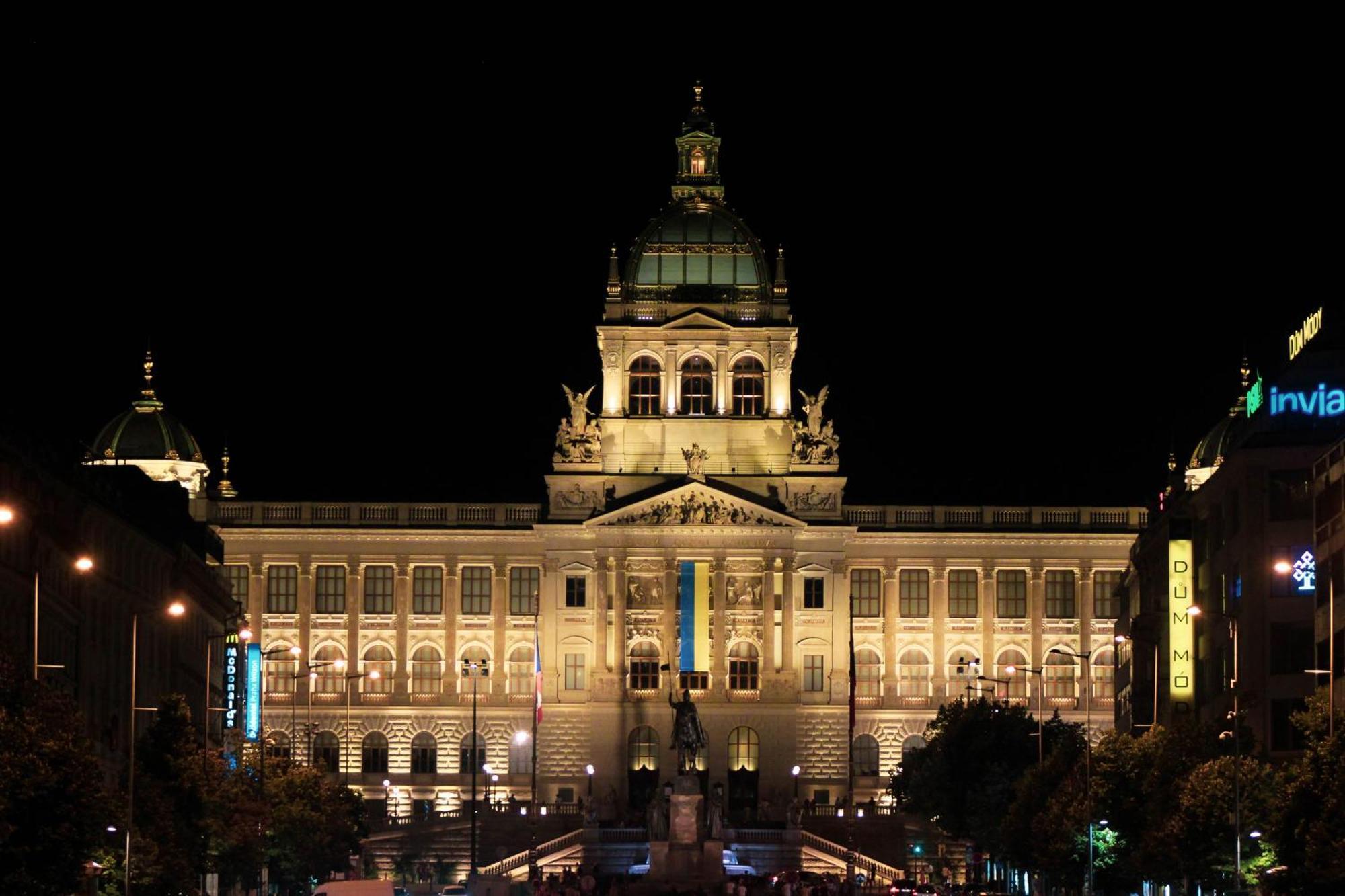 New Design & Style Apartments 50M From Wenceslas Square Praag Buitenkant foto