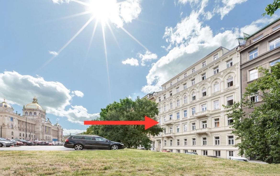 New Design & Style Apartments 50M From Wenceslas Square Praag Buitenkant foto