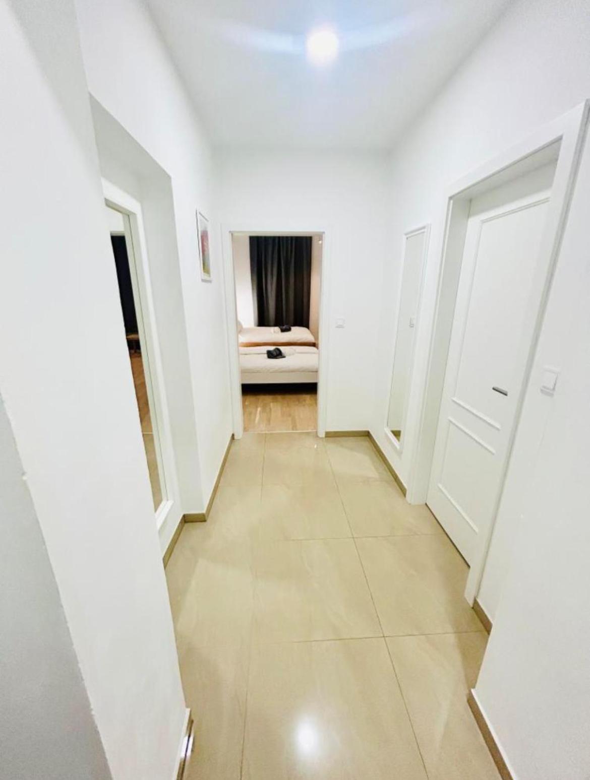 New Design & Style Apartments 50M From Wenceslas Square Praag Buitenkant foto