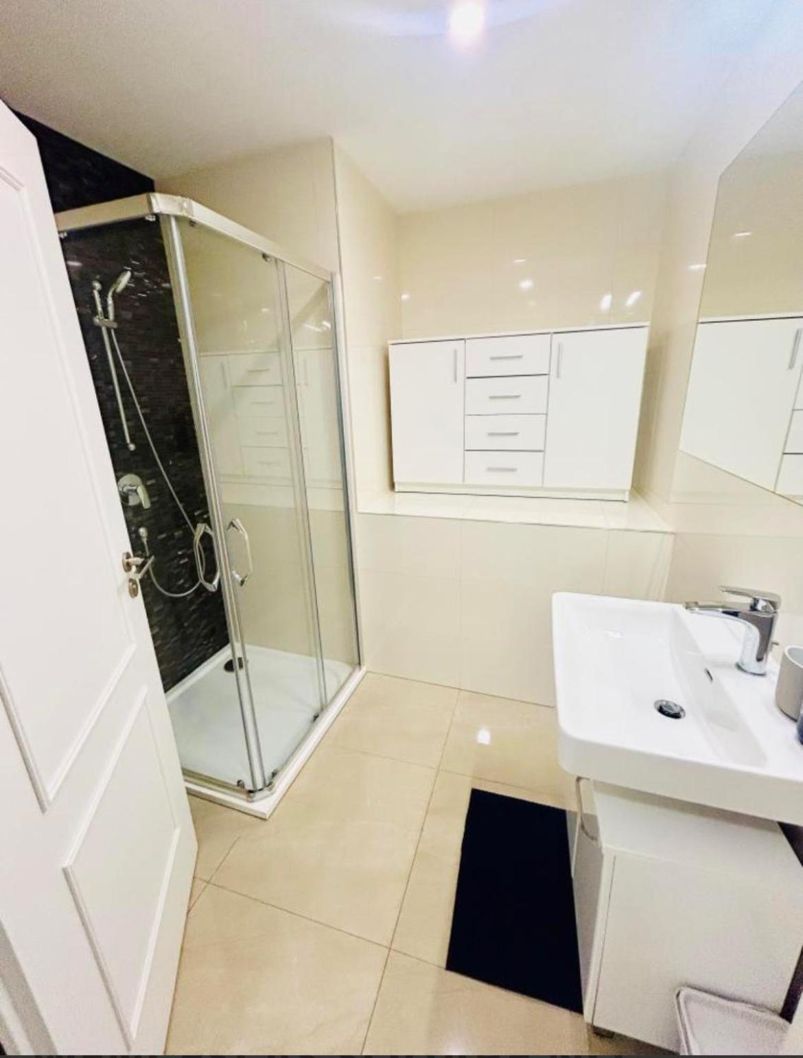 New Design & Style Apartments 50M From Wenceslas Square Praag Buitenkant foto